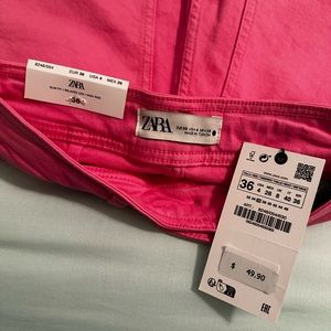 Zara  fuchsia denim jeans. size EUR 36 , USA 4 slim fit / relaxed leg/ high rise